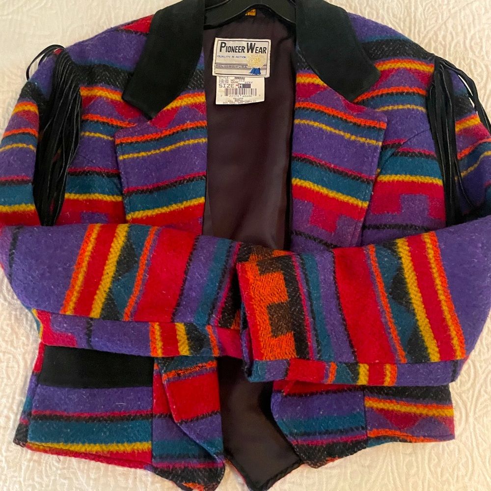 Vintage southwestern multi color cropped jacket, size medium